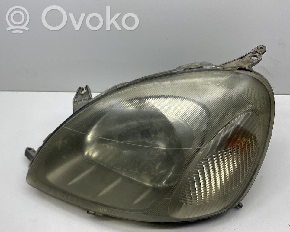 Toyota Yaris Headlight/headlamp 