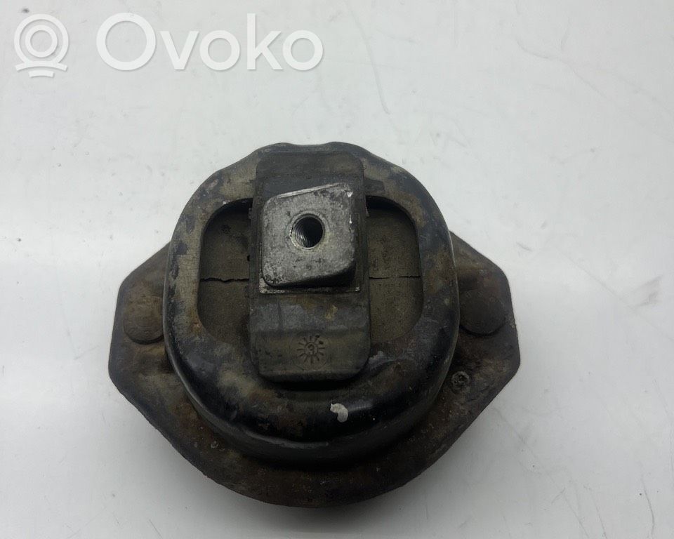 BMW 7 E65 E66 Engine mount bracket 