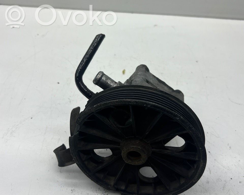 Volvo V70 Ohjaustehostimen pumppu 
