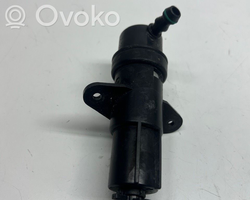 Headlight washer spray nozzle   7001949