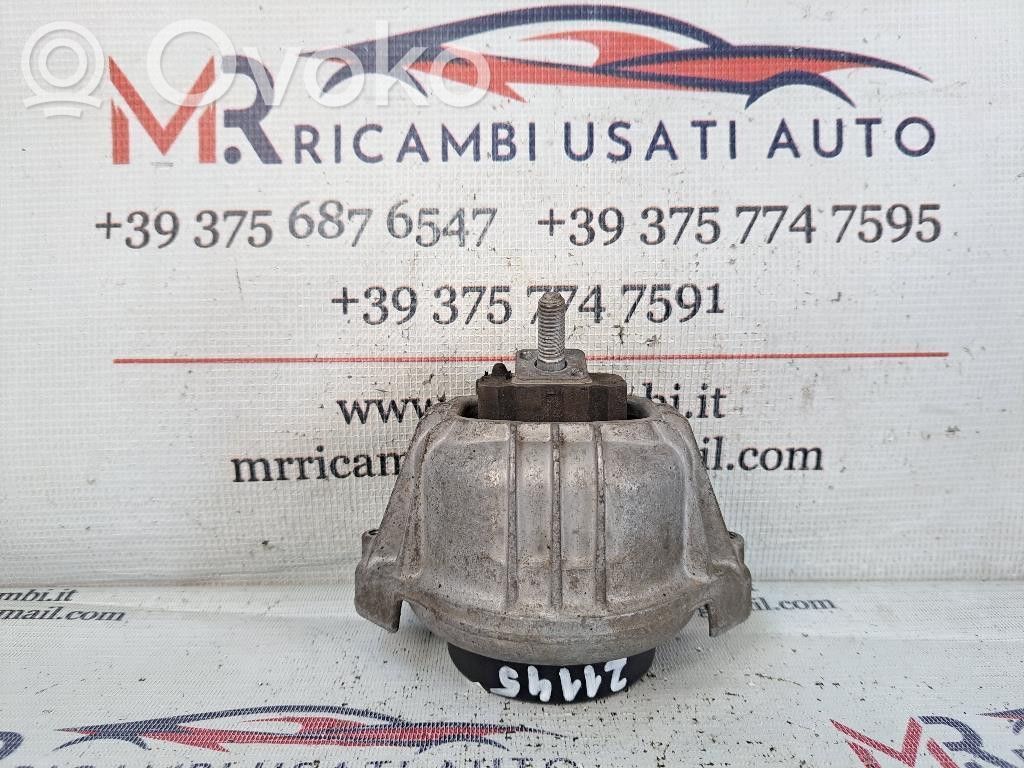 BMW 3 E90 E91 Engine mounting bracket 