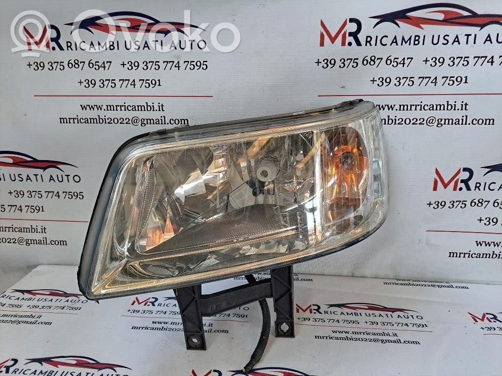 Volkswagen Transporter - Caravelle T5 Lampa przednia 