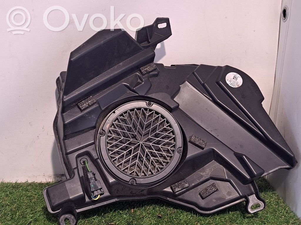 Audi A5 8T 8F Subwoofer 