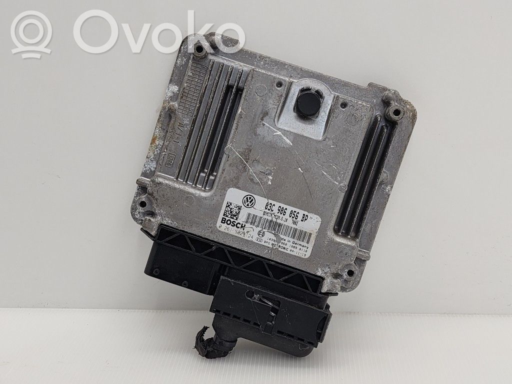 Volkswagen Golf V Engine control unit/module 