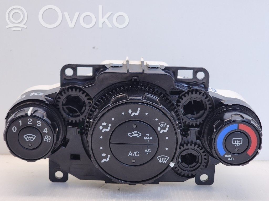 Ford Fiesta Panel klimatyzacji 