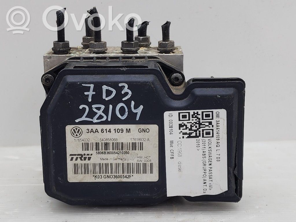Volkswagen PASSAT B7 Bomba de ABS 