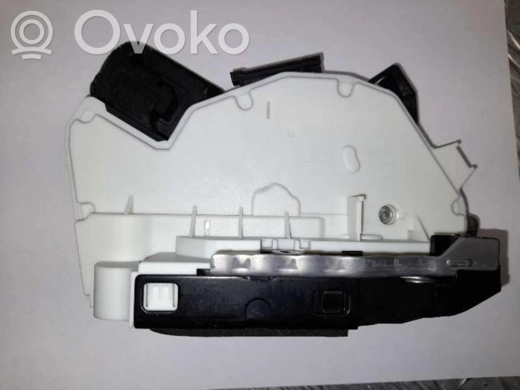 Volkswagen Golf VI Etuoven lukko