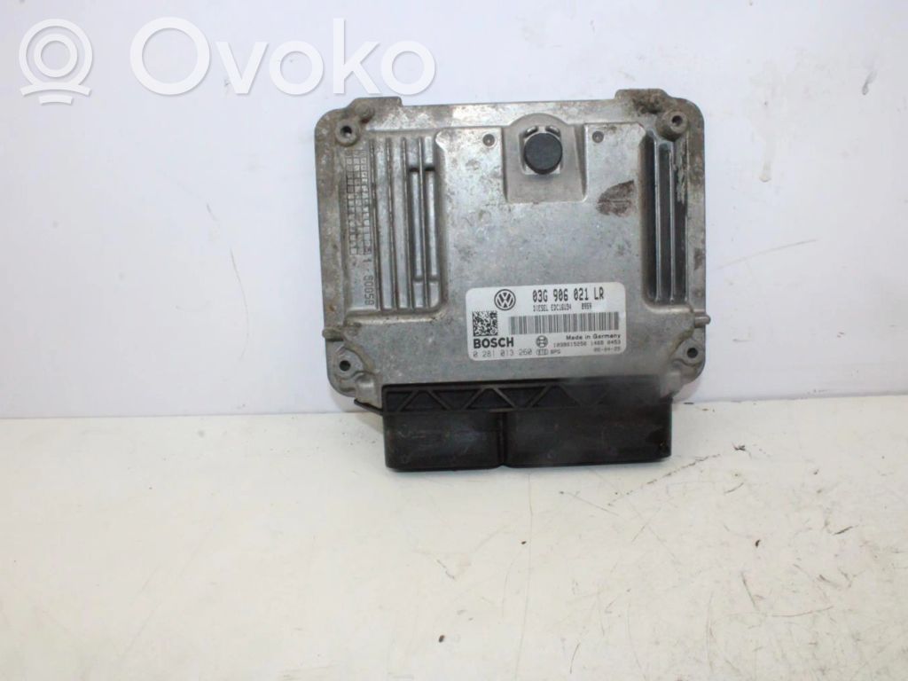 Volkswagen PASSAT Unitate control motor/modul ECU
