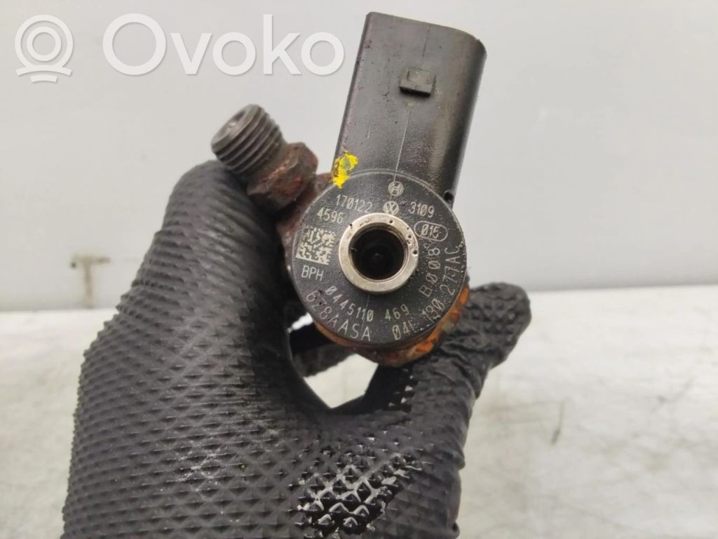 Wtryskiwacz paliwa   04L130277AC
