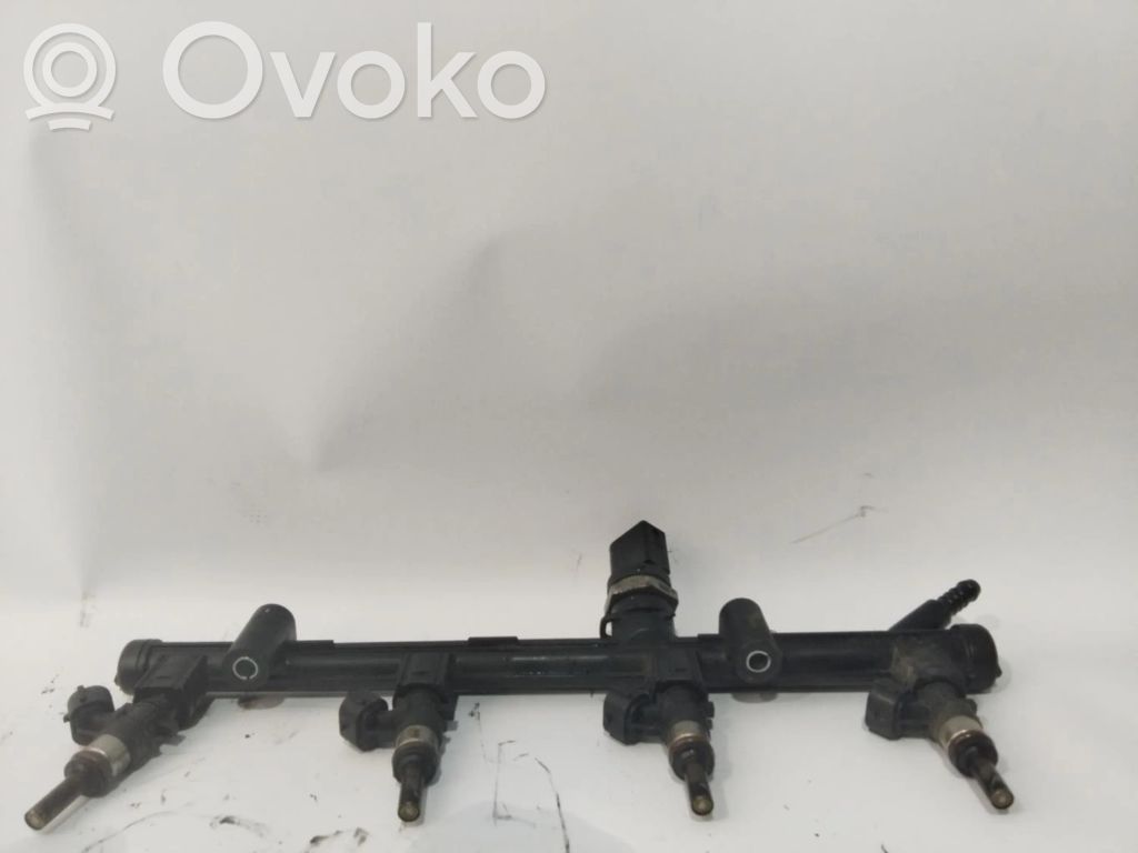 Rampa inyectora   06K133681A