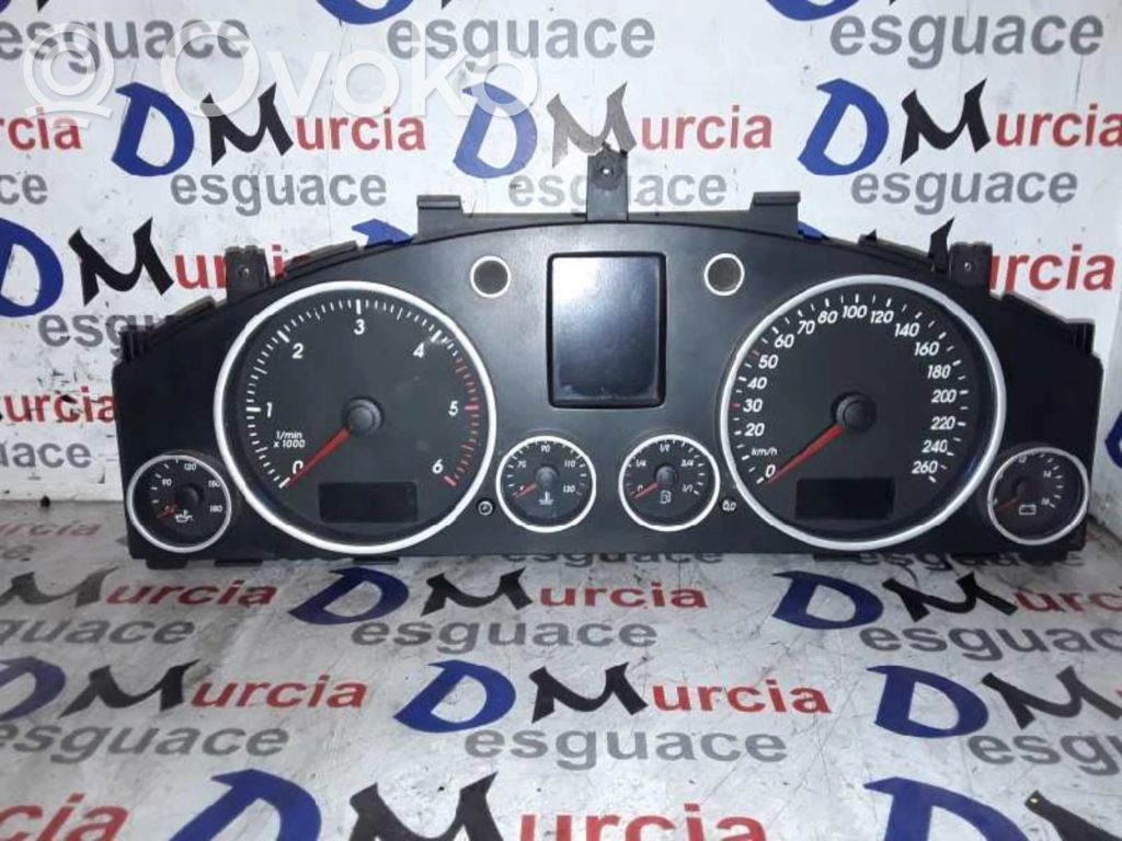 Volkswagen Touareg I Compteur de vitesse tableau de bord 