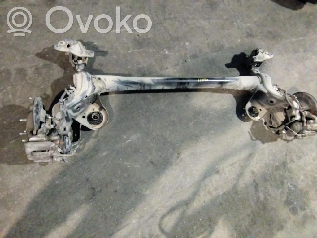 Opel Astra J Bastidor trasero 