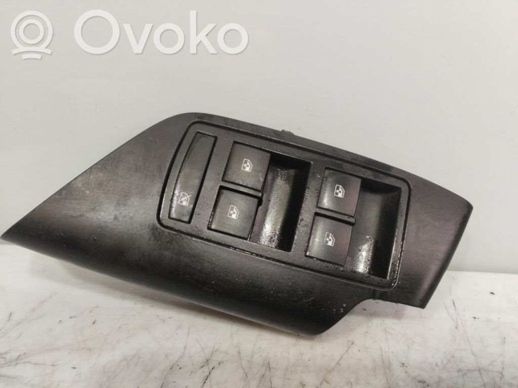 Opel Insignia A Przyciski szyb 