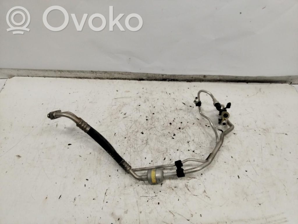 Opel Corsa E Ilmastointilaitteen putki (A/C) 