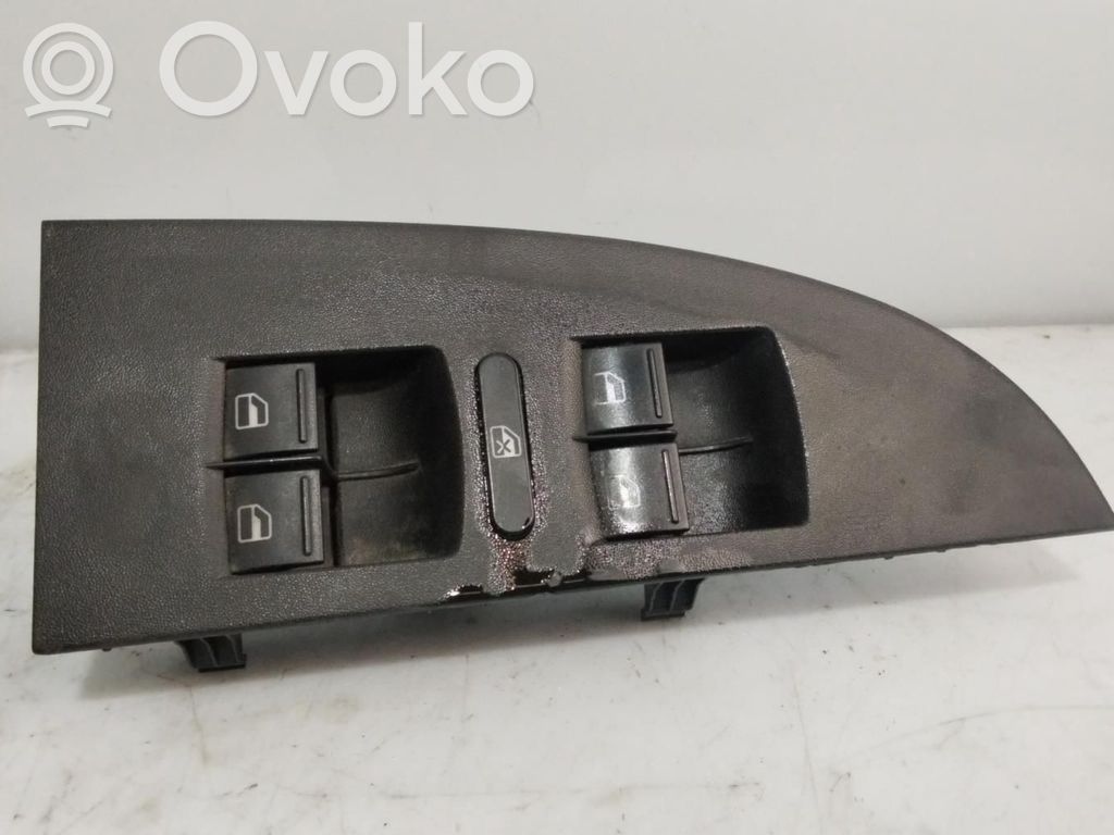 Interruptor del elevalunas eléctrico   1K4959857B