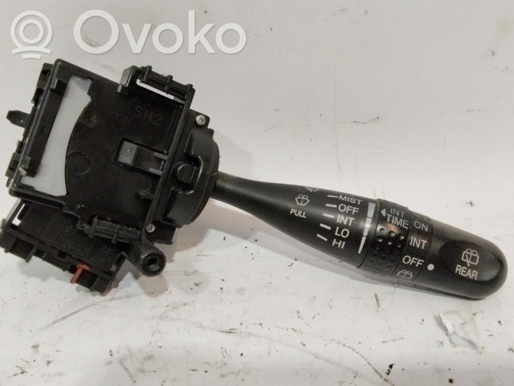 Suzuki SX4 Pyyhkimen kytkin 