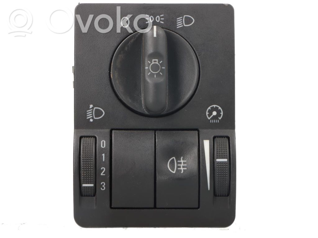 Opel Corsa C Lukturu slēdzis 