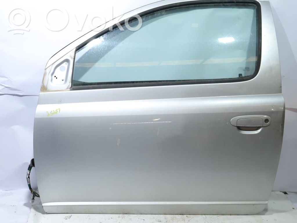 Puerta delantera   670020D090