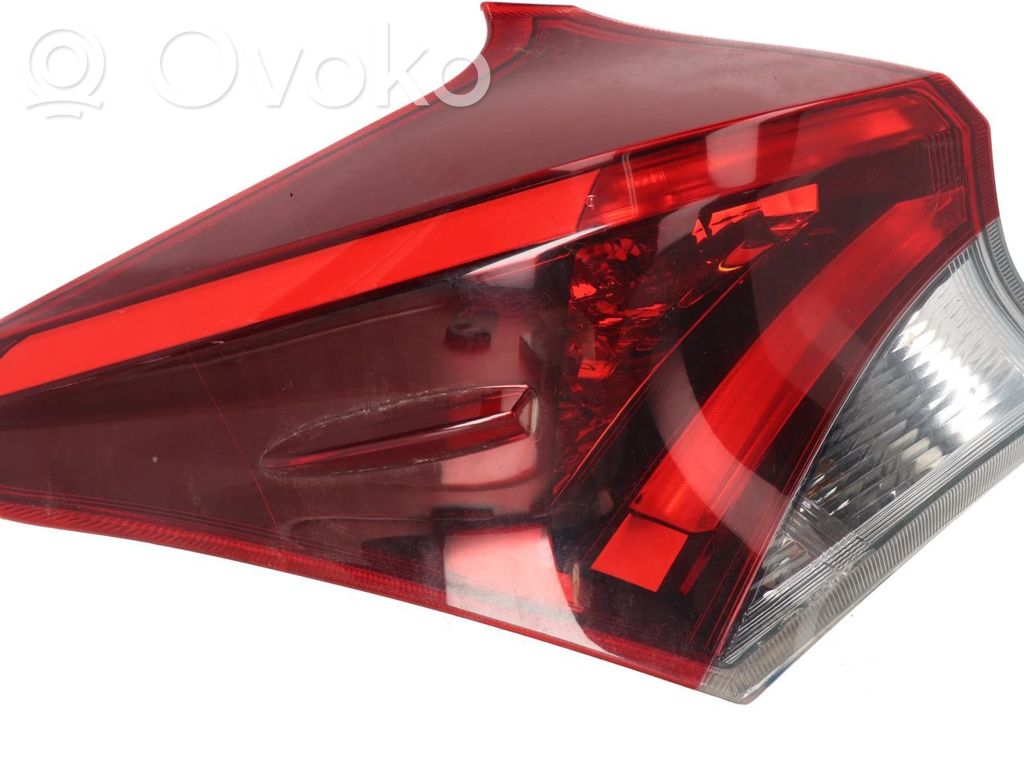 Toyota Auris E180 Lampă spate în caroserie 