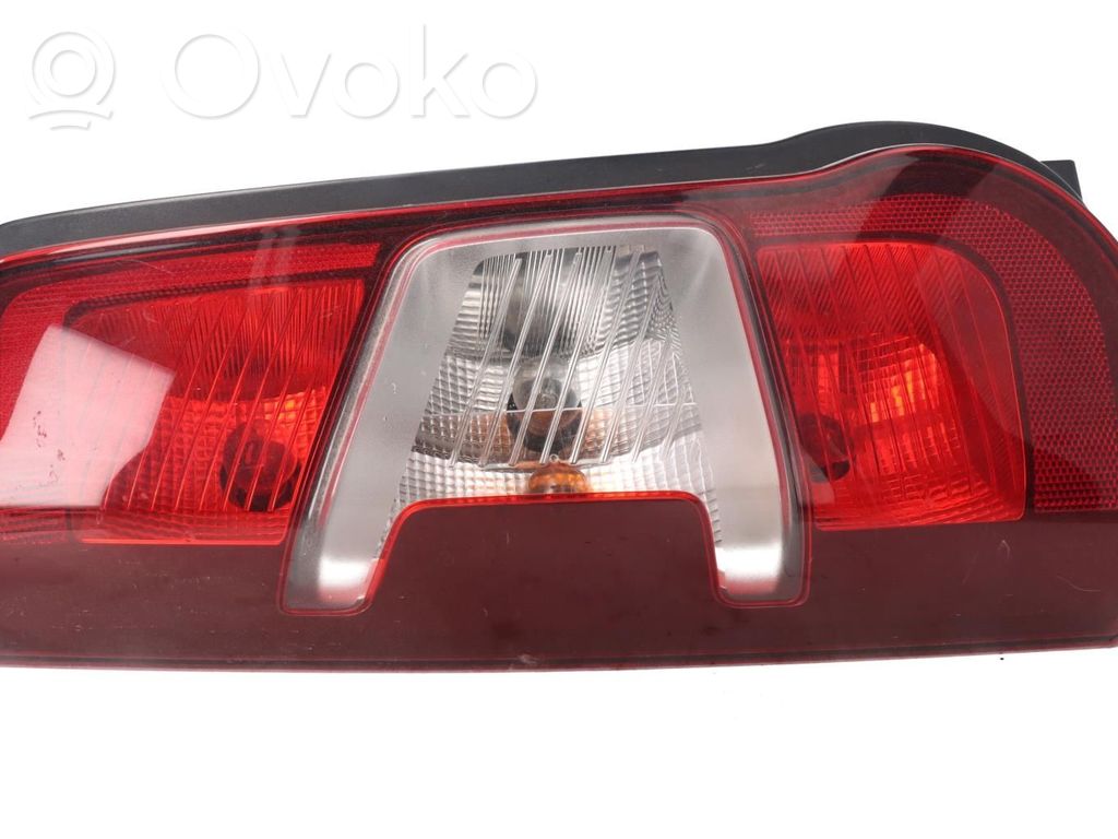 Opel Combo D Luci posteriori