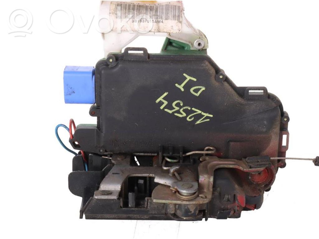Volkswagen Polo IV 9N3 Încuietoare ușă față 