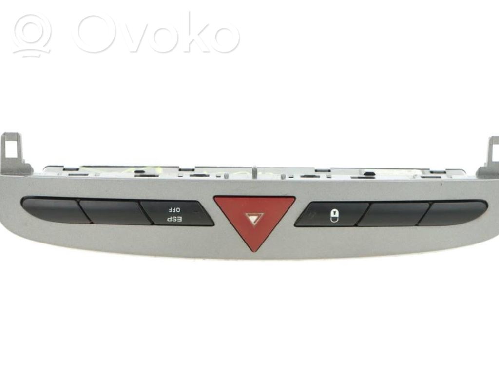 Peugeot 308 Schalter Warnblinkanlage 
