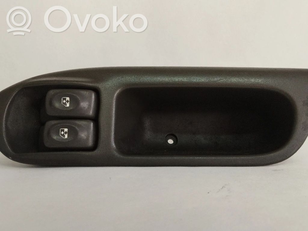 Electric window control switch   7700431172,432962K,432963K