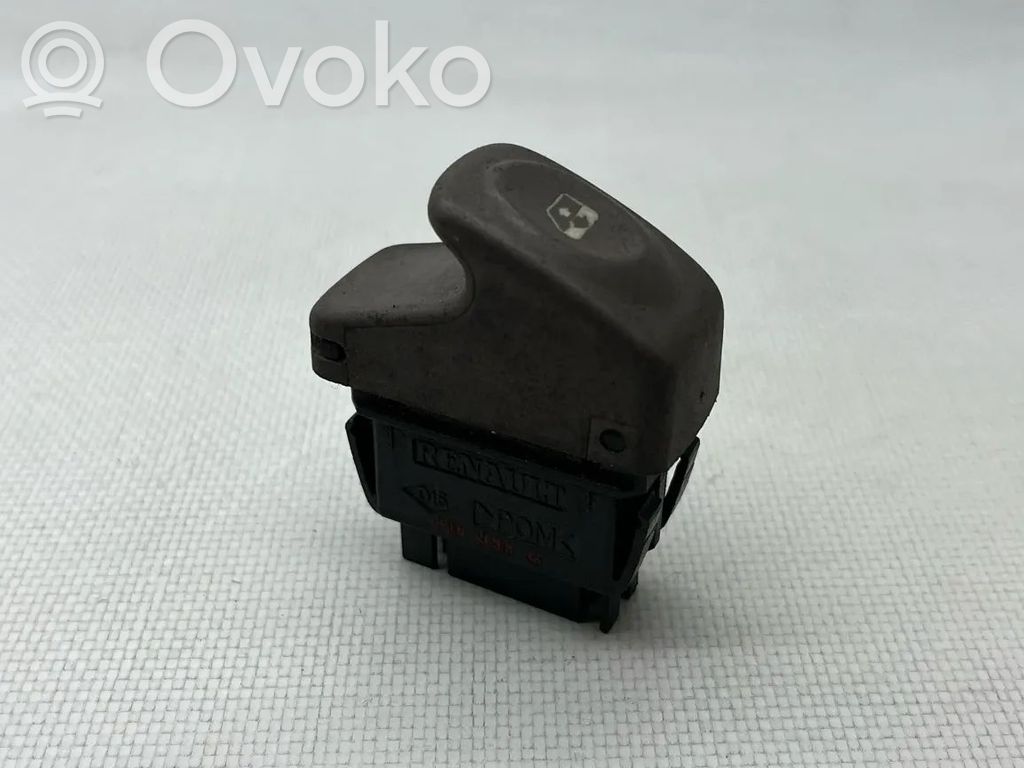 Renault Twingo I Electric window control switch 