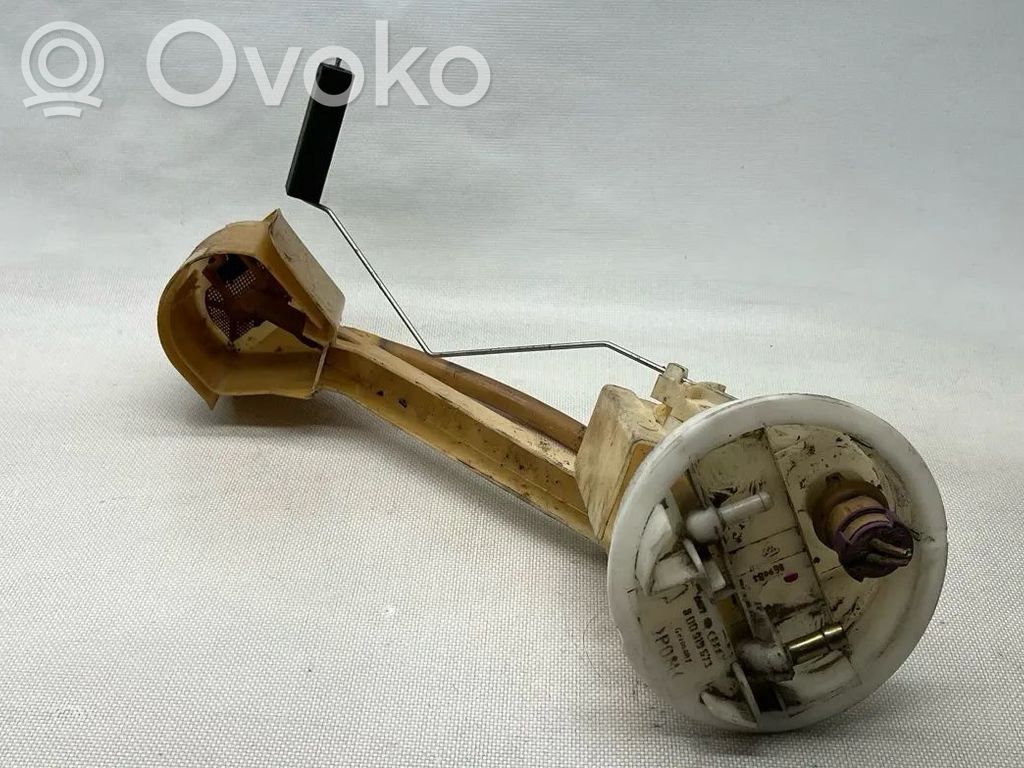 Audi A4 S4 B5 8D Bomba interna de combustible 