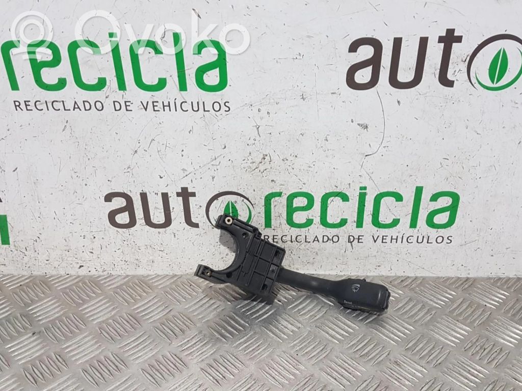 Interruptor del limpiaparabrisas   4D0953503,MANDOLIMPIA