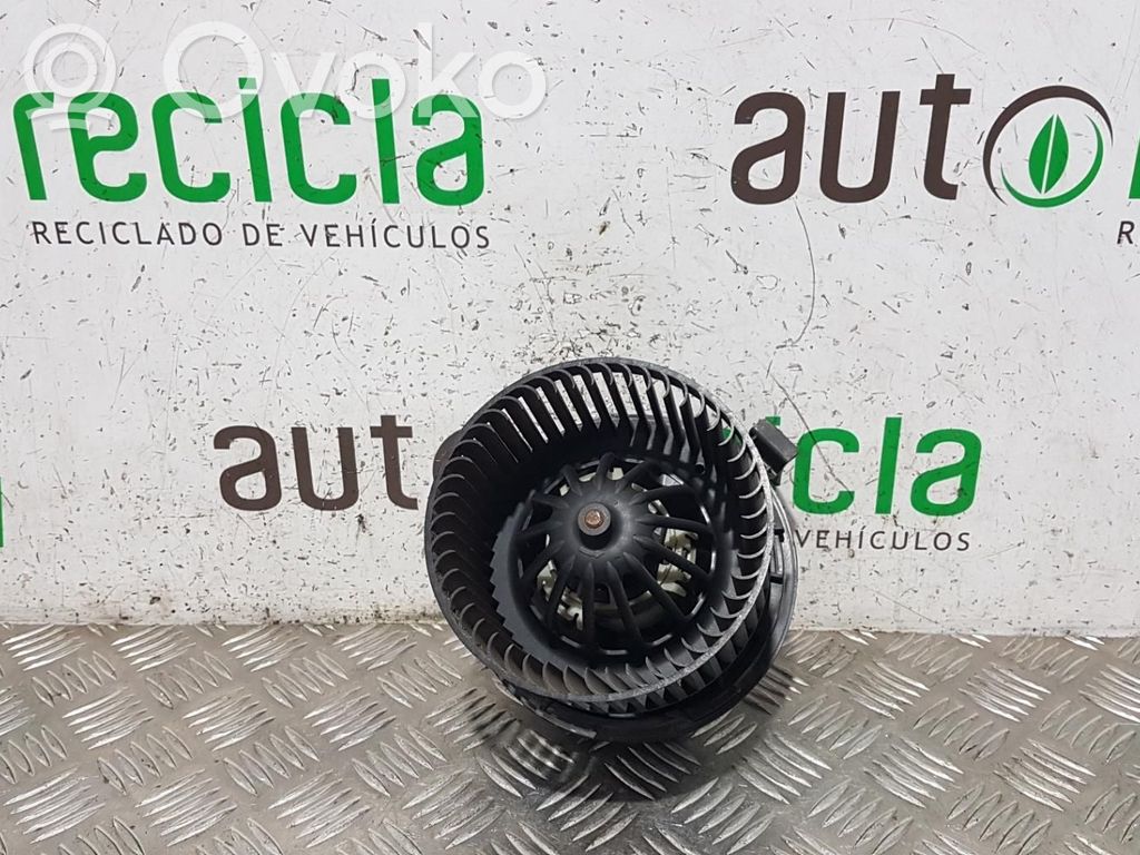 Renault Clio III Ilmastointilaitteen läpän käyttölaite/moottori (A/C) 