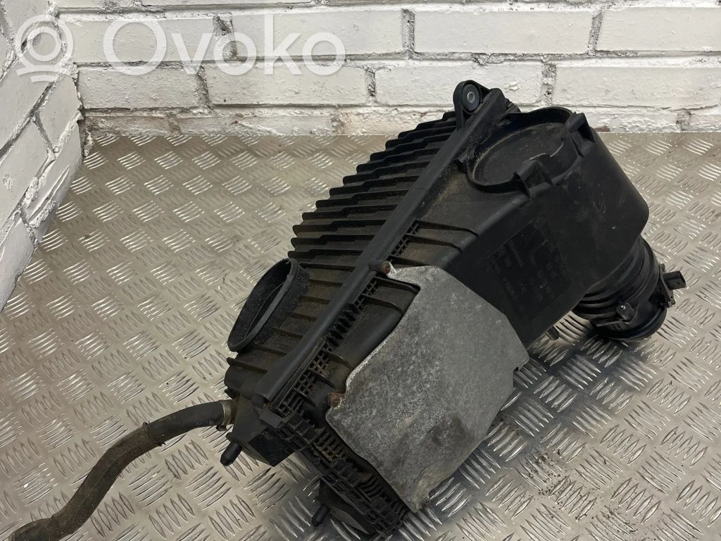 Audi Q7 4L Obudowa filtra powietrza 