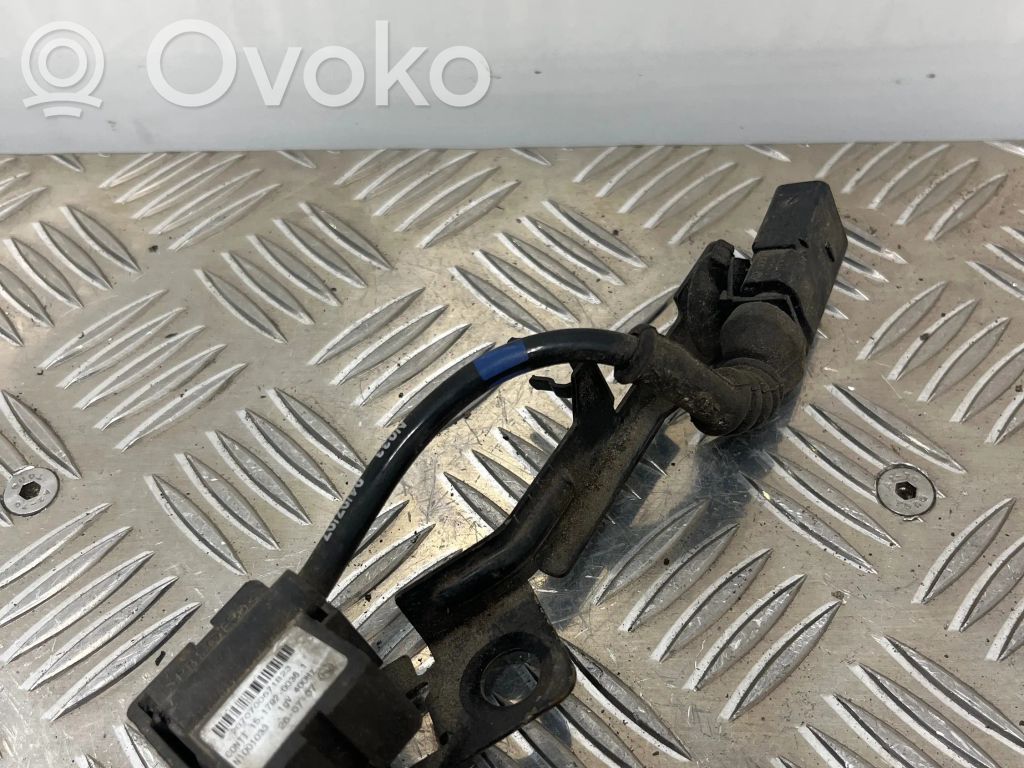 Audi A8 S8 D3 4E Acceleration sensor 
