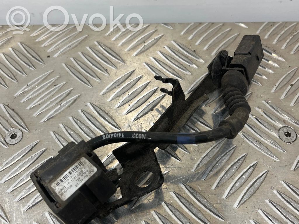 Audi A8 S8 D3 4E Acceleration sensor 