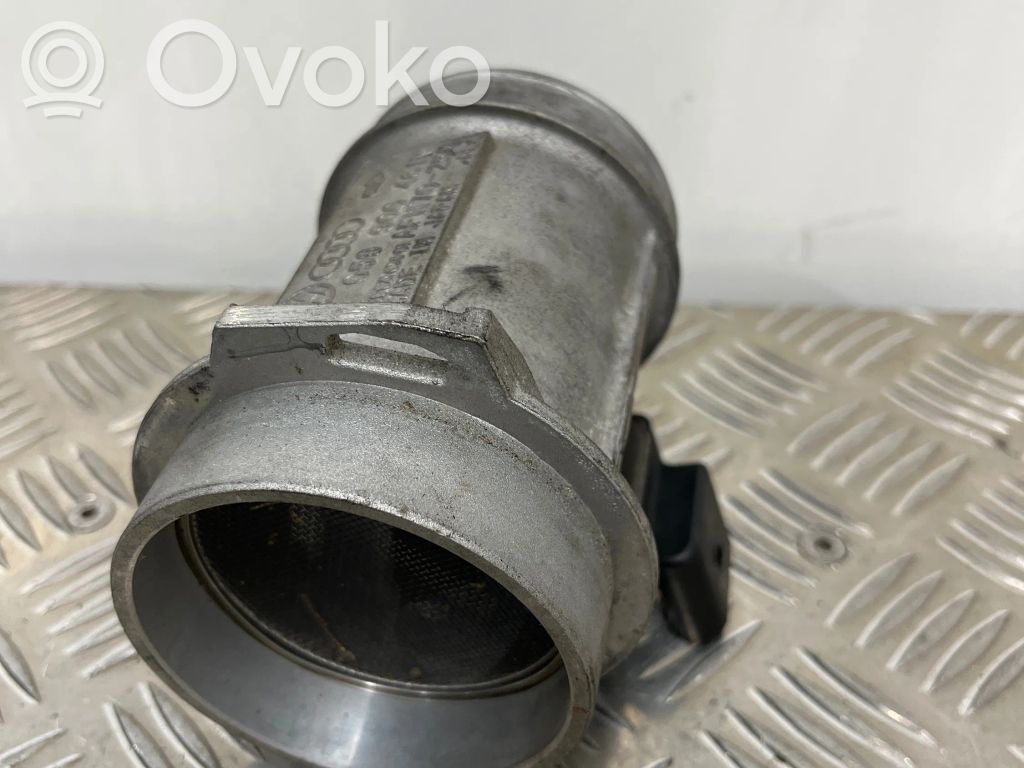 Audi A4 S4 B7 8E 8H Przepływomierz masowy powietrza MAF 