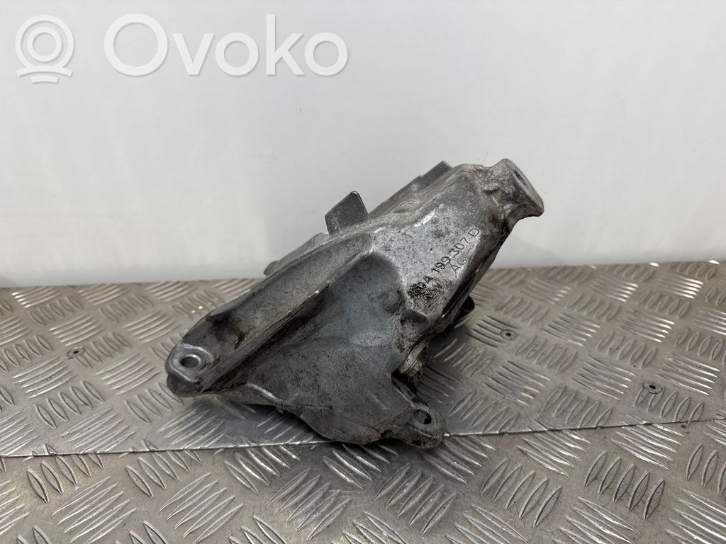 Audi Q5 SQ5 FY Engine mounting bracket 