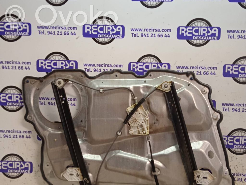 Regulador de ventanilla eléctrico de puerta delantera   4E0837850