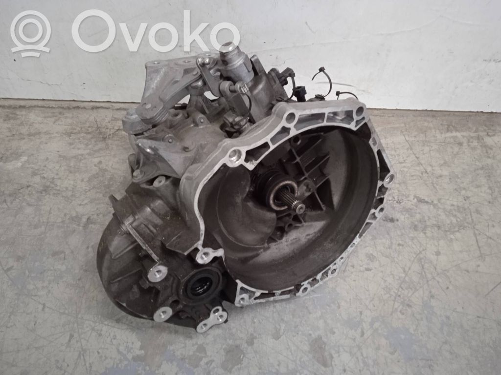 Opel Astra K Cutie viteze manuală cu 5 trepte 