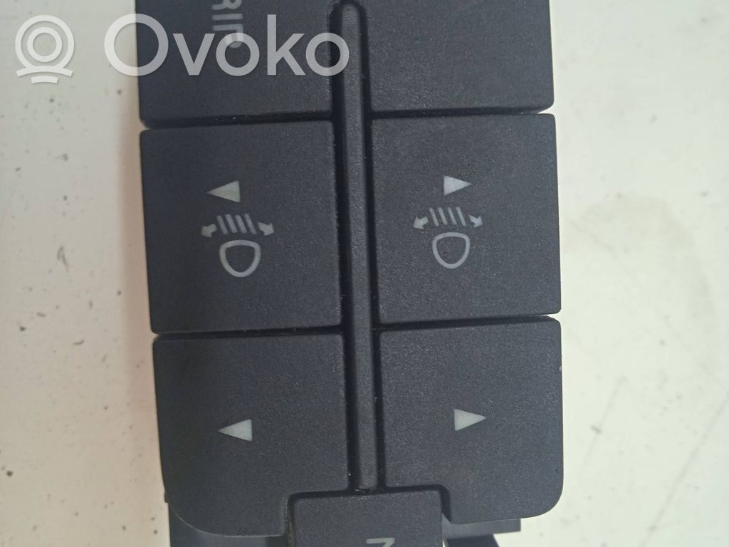 Interruptor de control del panel de luces   B659