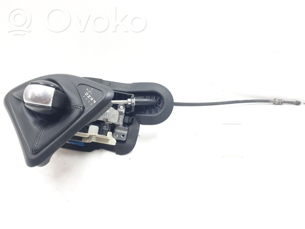 BMW 1 E81 E87 Pavarų perjungimo traukė 
