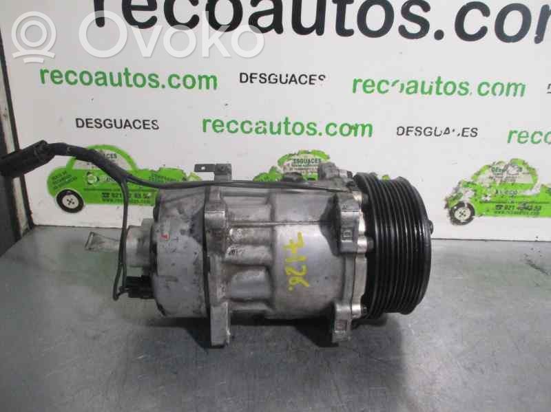 Volvo 460 Ilmastointilaitteen kompressorin pumppu (A/C) 