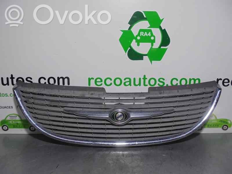 Chrysler Voyager Atrapa chłodnicy / Grill 