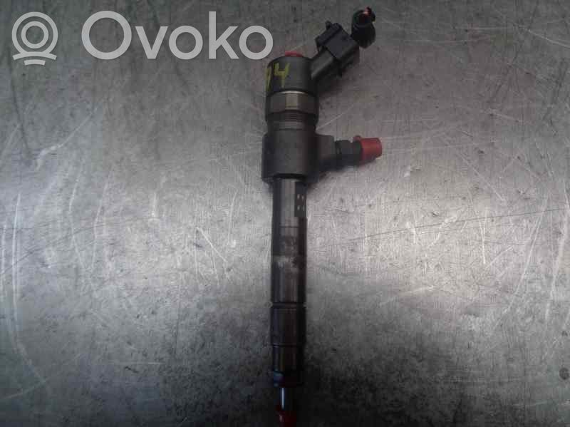 Opel Vectra C Wtryskiwacz paliwa 