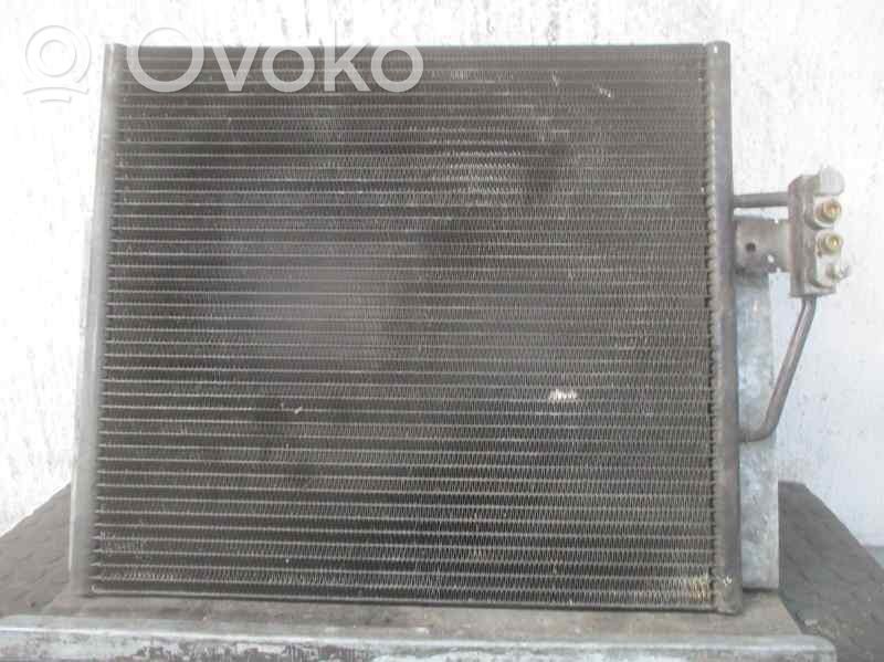 BMW 5 E39 Radiateur condenseur de climatisation 