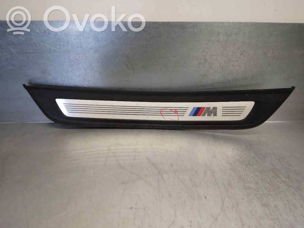 BMW 5 G30 G31 G38 Verkleidung des Armaturenbretts 