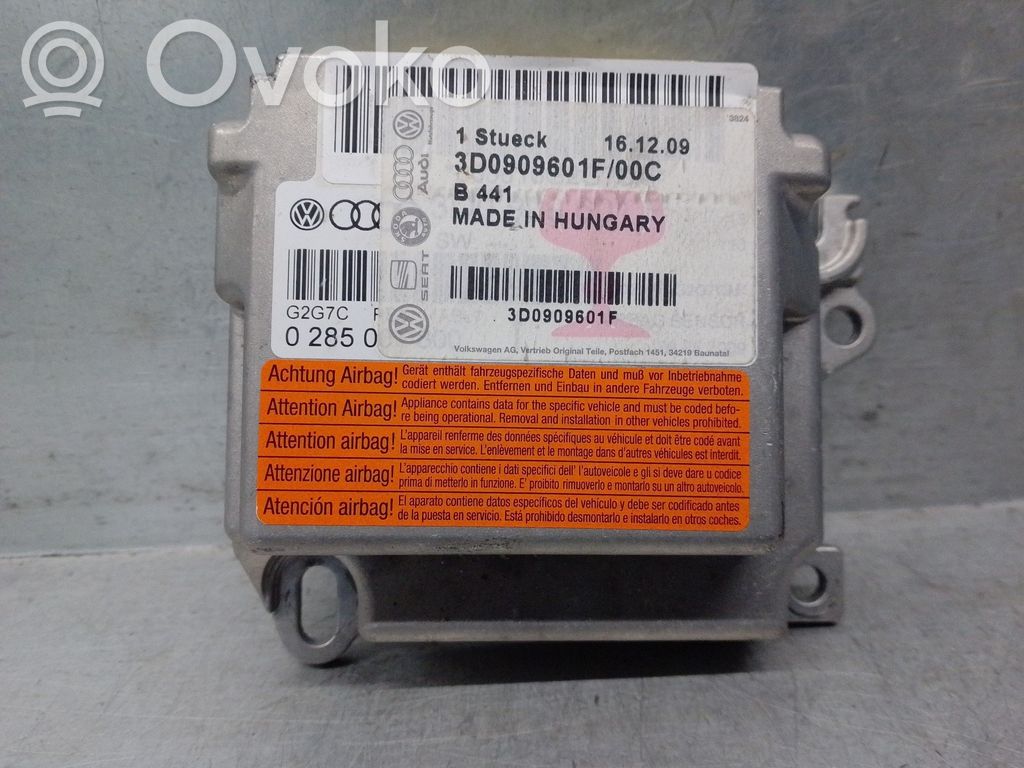 Volkswagen Touareg I Airbag control unit/module