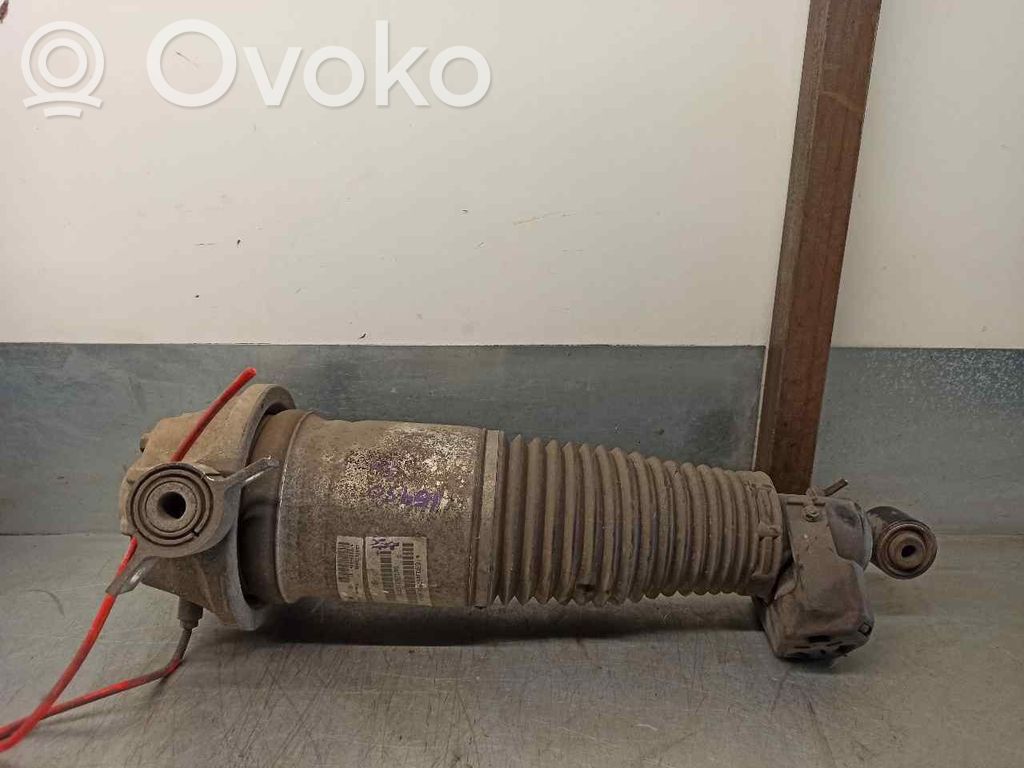 Volkswagen Touareg I Rear shock absorber/damper 