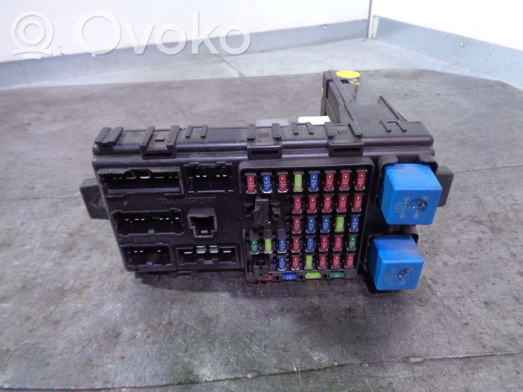 Hyundai Trajet Juego de caja de fusibles