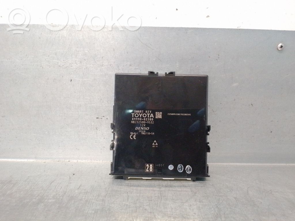 Toyota Auris E180 Vārtu vadības bloks 