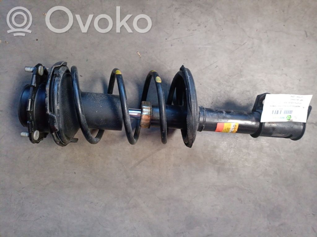 Toyota Avensis T220 Priekinis amortizatorius su spyruokle